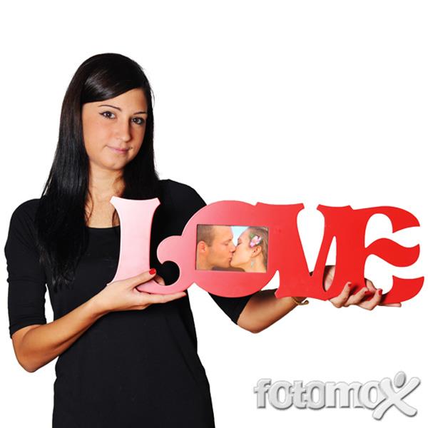 cornice love per i regali di San Valentino