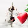 Albero di natale con foto stampate su legno