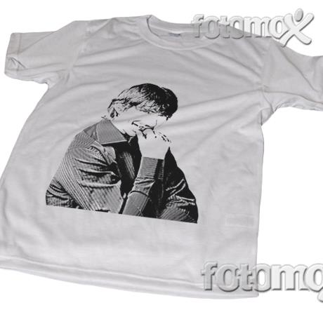 Maglia personalizzata con effetto pop art
