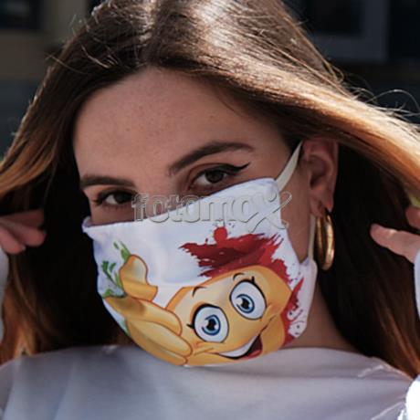 mascherina viso in tessuto personalizzata con immagini e grafiche